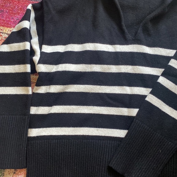 Zara stripped sweater size S - Picture 3 of 4